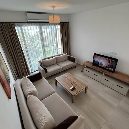 / Zeytinlik 2+1 Havuzlu Manzarali Daire Apartamento Cirénia